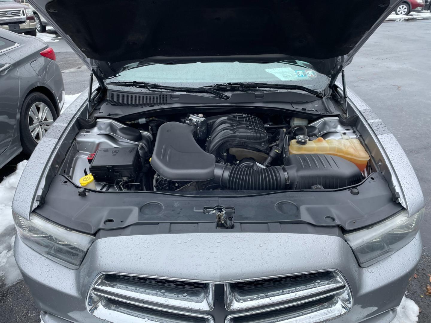 2014 silver Dodge Charger SXT (2C3CDXHG1EH) with an 3.6L V6 DOHC 24V engine, 8-Speed Automatic transmission, located at 101 N. Main Street, Muncy, PA, 17756, (570) 546-5462, 41.207691, -76.785942 - Photo#8